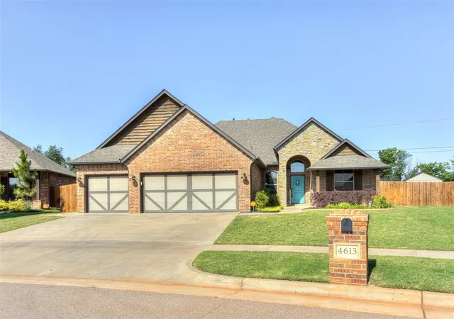 Homes for sale in Mustang, OK | 4613 Hambletonian Ln, Mustang, OK 73064 | MLS# 1234092