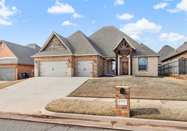 Photo 1 of Single family home for sale at 1113 Lindsey Ln, Moore, OK 73160 | MLS# 1234099 | Listing updated on 2026-09-23