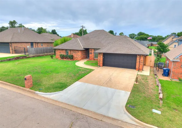 Photo 4 of Single family home for sale at 2701 SW 112th Street, Oklahoma City, OK 73170 | MLS# 1234100 | Listing updated on 2026-10-26