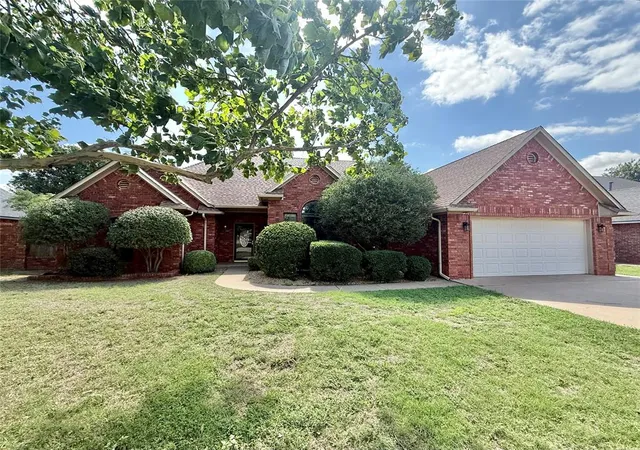 Homes for sale in Altus, OK | 2912 Learly Ln, Altus, OK 73521 | MLS# 1234103