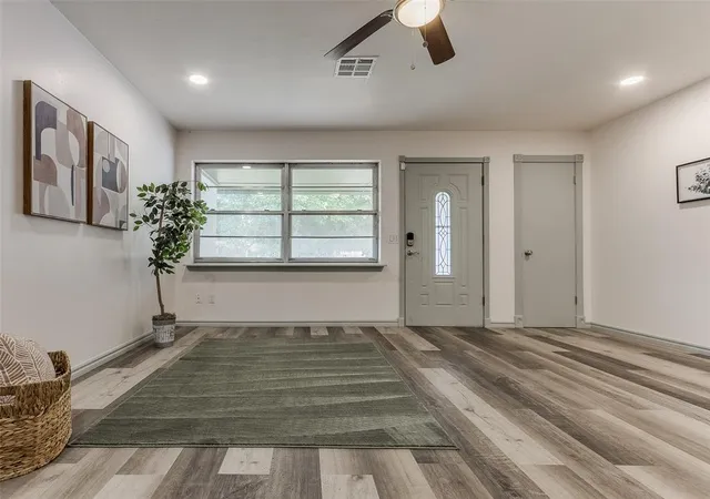 Photo 2 of Single family home for sale at 2913 Se 45th Street, Oklahoma City, OK 73129 | MLS# 1234104 | Listing updated on 2026-09-07