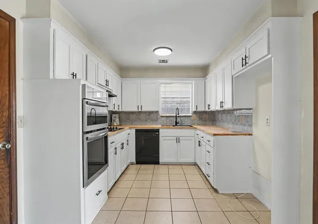 Photo 2 of Single family home for sale at 8313 Nw 19th Street, Oklahoma City, OK 73127 | MLS# 1234108 | Listing updated on 2026-09-23