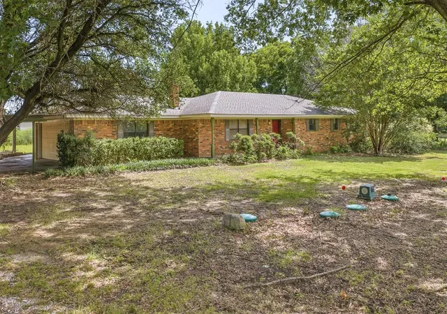 Homes for sale in Marietta, OK | 9102 E 32 Hwy, Marietta, OK 73448 | MLS# 1234109