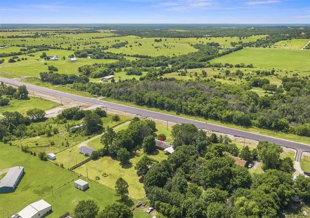 Homes for sale in Marietta, OK | 9102 E 32 Hwy, Marietta, OK 73448 | MLS# 1234109