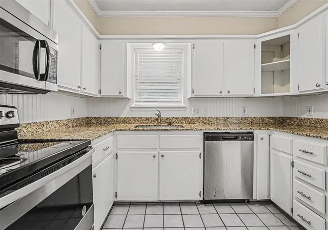 5th image of 1317 Columbia Cir, Norman, OK 73071 | MLS# 1234112