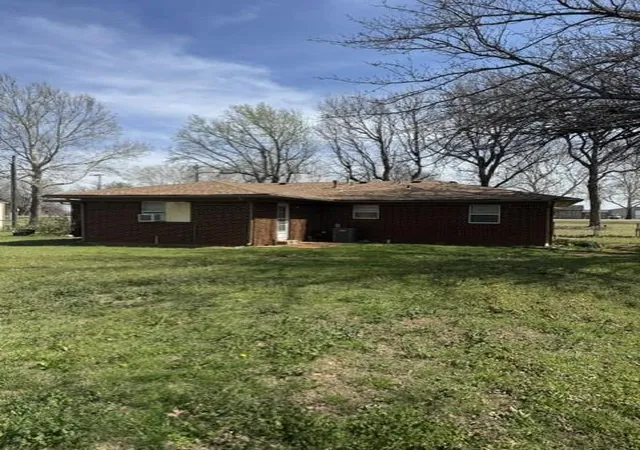 Homes for sale in Lindsay, OK | 13362 State Hwy 76, Lindsay, OK 73052 | MLS# 1234120