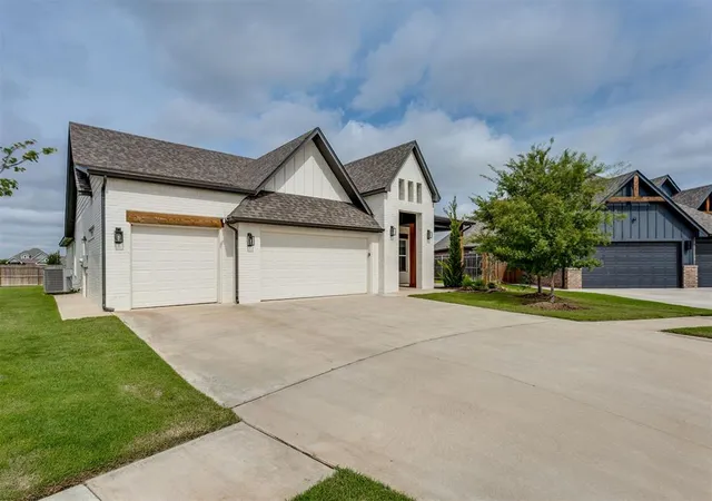 1st image of 2405 Crystal Creek Dr, Yukon, OK 73099 | MLS# 1234126