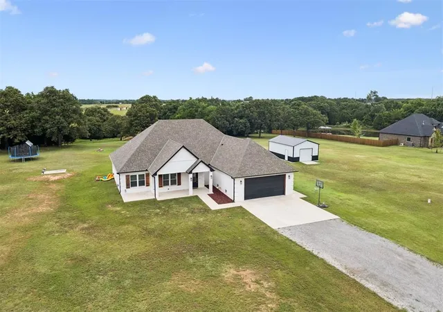 Homes for sale in Tecumseh, OK | 37654 New Hope Rd, Tecumseh, OK 74873 | MLS# 1234129