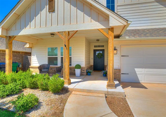 Photo 2 of Sale Pending at 18412 Autumn Grv Dr, Edmond, OK 73012 | MLS# 1234133 | Listing updated on 2026-08-27