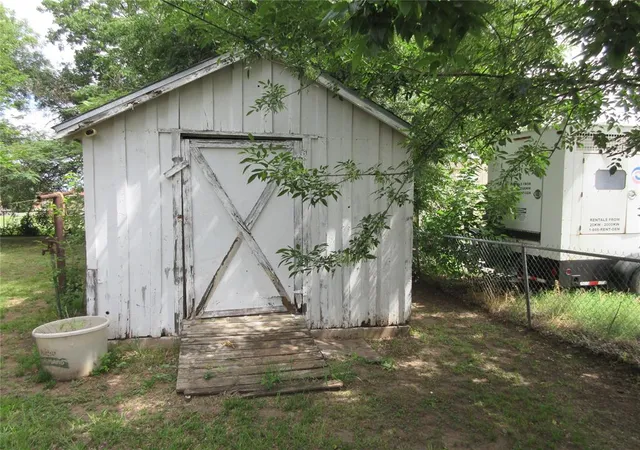 Homes for sale in Tecumseh, OK | 111 W Main St, Tecumseh, OK 74873 | MLS# 1234140