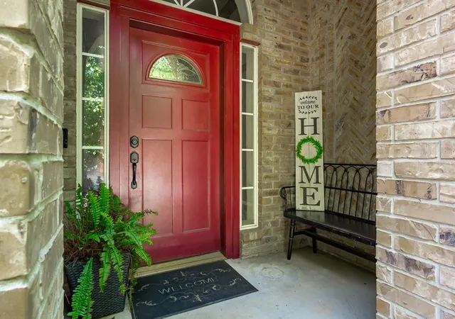 Photo 3 of Single family home for sale at 809 Fox Run Trl, Edmond, OK 73034 | MLS# 1234145 | Listing updated on 2026-08-18