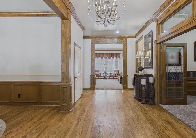 Photo 4 of Single family home for sale at 809 Fox Run Trl, Edmond, OK 73034 | MLS# 1234145 | Listing updated on 2026-08-18