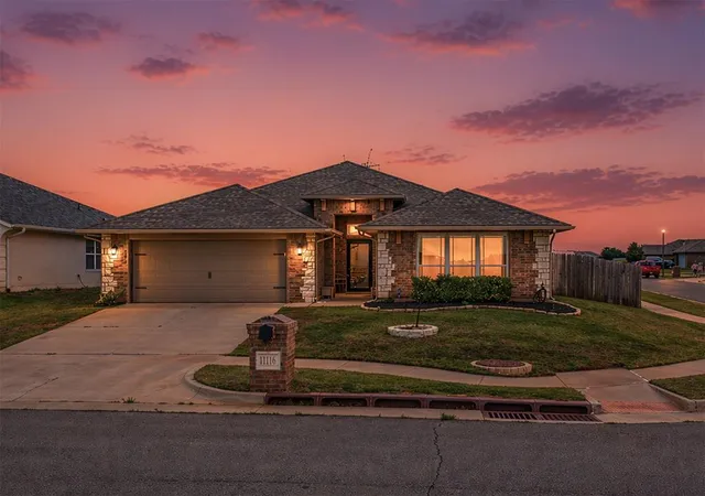 1st image of 11116 Nw 97th St, Yukon, OK 73099 | MLS# 1234168