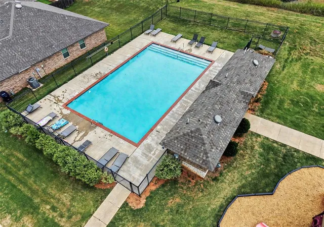 3rd image of 11116 Nw 97Th St, Yukon, OK 73099 | MLS# 1234168