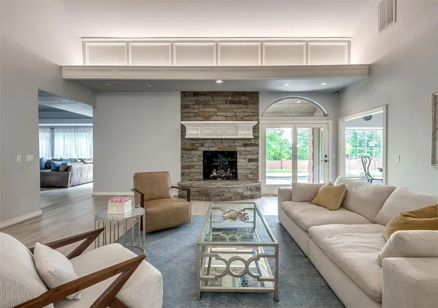 Photo 4 of Single family home for sale at 5621 Oak Tree Rd, Edmond, OK 73025 | MLS# 1234170 | Listing updated on 2026-08-13