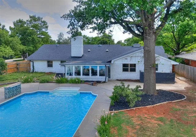 Photo 3 of Sale Pending at 2409 Nw 56th Street, Oklahoma City, OK 73112 | MLS# 1234176 | Listing updated on 2026-08-04