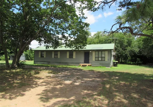 Homes for sale in Byars, OK | 625 E Main, Byars, OK 74831 | MLS# 1234177