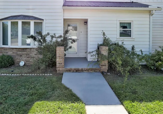 4th image of 1323 W Noble Ave, Guthrie, OK 73044 | MLS# 1234178
