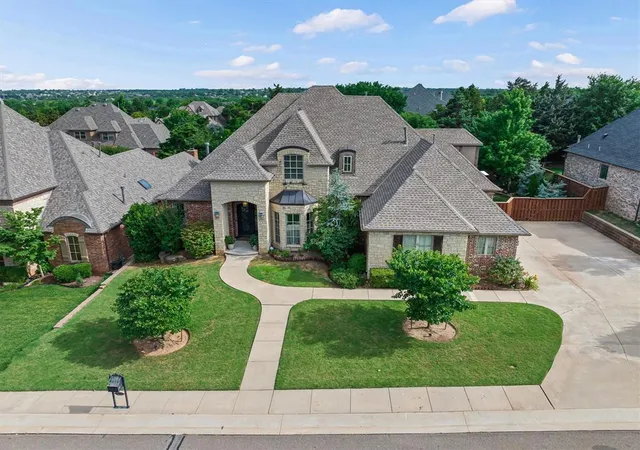 Photo 2 of Single family home for sale at 2316 Buffalo Pass, Edmond, OK 73034 | MLS# 1234186 | Listing updated on 2026-09-02