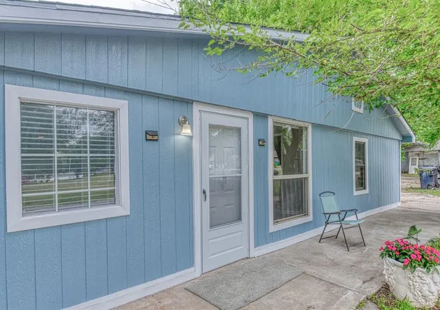 Photo 3 of Single family home for sale at 748 SE 38th Street, Oklahoma City, OK 73129 | MLS# 1234189 | Listing updated on 2026-08-31
