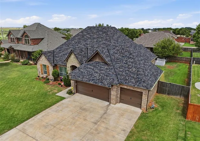 Homes for sale in Okarche, OK | 606 Elizabeth Dr, Okarche, OK 73762 | MLS# 1234193