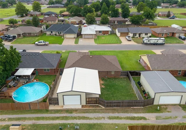 Homes for sale in Weatherford, OK | 2100 Morgandee Ln, Weatherford, OK 73096 | MLS# 1234195
