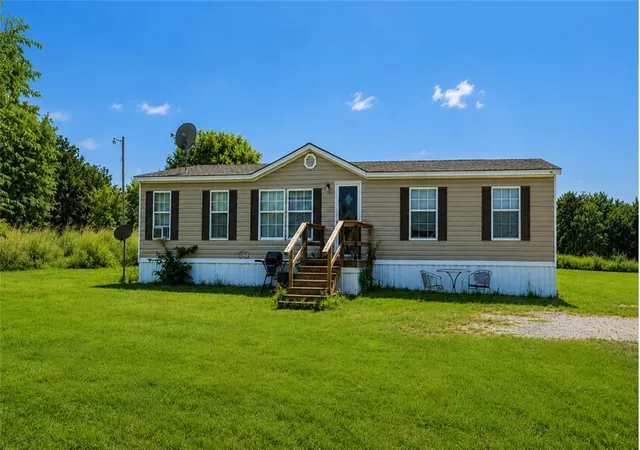 Homes for sale in Pauls Valley, OK | 32950 E County Road 1603, Pauls Valley, OK 73075 | MLS# 1234213