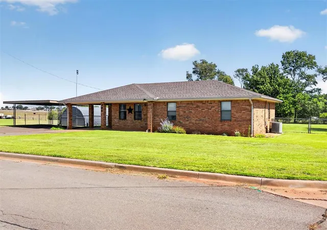 Photo 3 of Sale Pending at 509 Cannon Dr, Sayre, OK 73662 | MLS# 1234234 | Listing updated on 2026-09-21