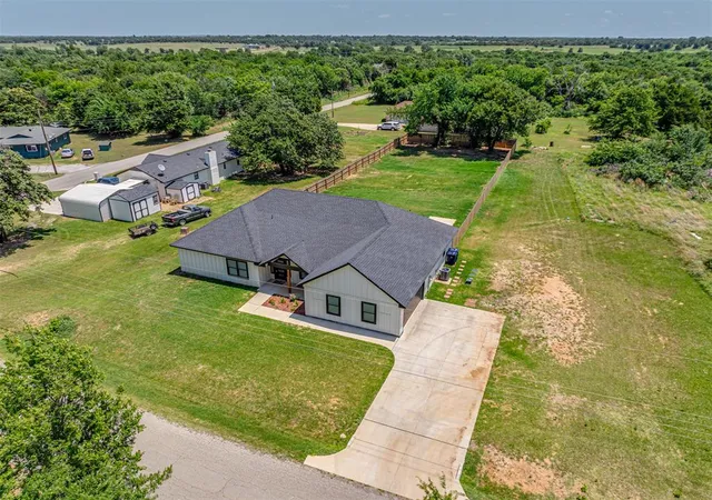 Homes for sale in Spencer, OK | 5908 Denver St, Spencer, OK 73084 | MLS# 1234235