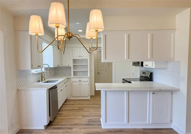 Photo 2 of Single family home for sale at 117 N Grand Frk Dr, Edmond, OK 73003 | MLS# 1234258 | Listing updated on 2026-08-26