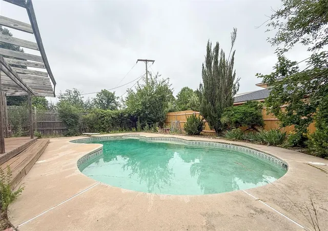Photo 5 of Sale Pending at 1816 Huntington Ave, Nichols Hills, OK 73116 | MLS# 1234261 | Listing updated on 2026-08-31