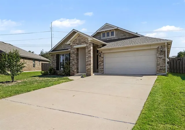 2nd image of 2353 Nw 191st Ct, Edmond, OK 73012 | MLS# 1234263