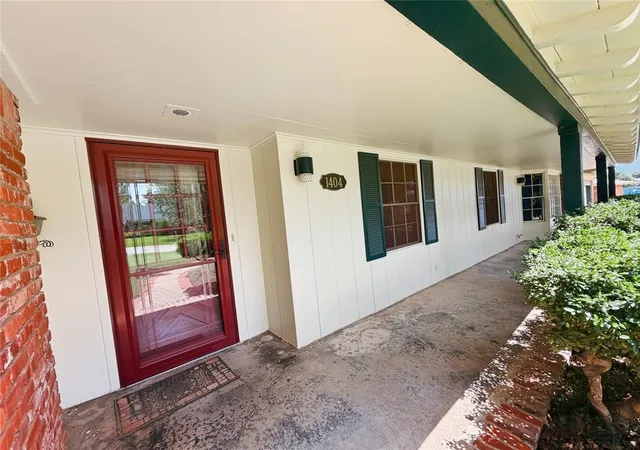 2nd image of 1404 Rinehart Dr, El Reno, OK 73036 | MLS# 1234266