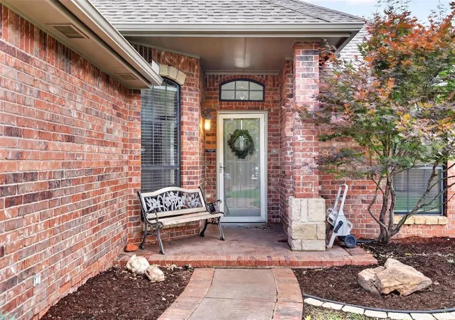 3rd image of 2038 Tall Grass Cir, Edmond, OK 73012 | MLS# 1234272