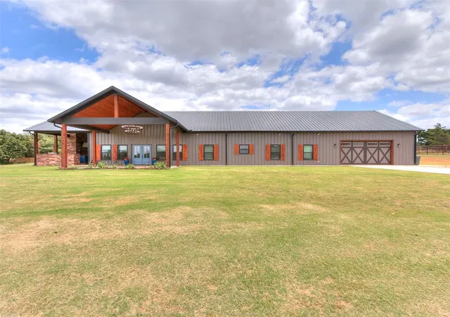 Photo 1 of Single family home for sale at 641 Highland Hills Dr, Edmond, OK 73034 | MLS# 1234287 | Listing updated on 2026-09-01
