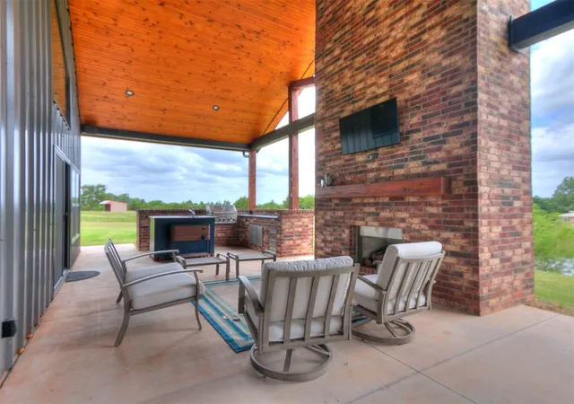 Photo 3 of Single family home for sale at 641 Highland Hills Dr, Edmond, OK 73034 | MLS# 1234287 | Listing updated on 2026-09-01