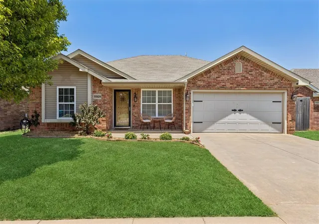 Homes for sale in Piedmont, OK | 11929 Nw 136th Ter, Piedmont, OK 73078 | MLS# 1234295