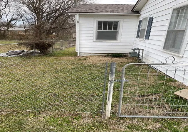 Homes for sale in Wewoka, OK | 105 W 14th St, Wewoka, OK 74884 | MLS# 1234296