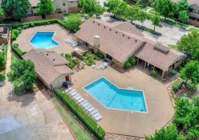 Listing Photo 4 - Condo for sale in building located at 14307 N Pennsylvania Ave, Oklahoma, OK 73134 - Unit #3H