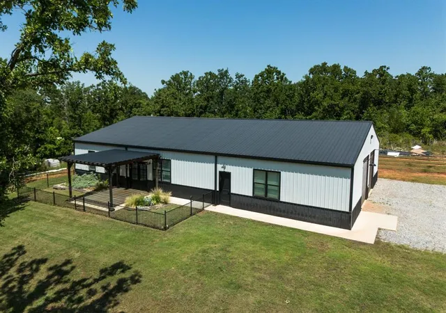 1st image of 14001 Kelly Dr, Noble, OK 73068 | MLS# 1234313