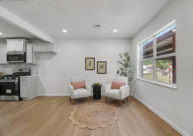 Photo 3 of Single family home for sale at 10346 Bellview Dr, Oklahoma City, OK 73130 | MLS# 1234345 | Listing updated on 2026-06-16