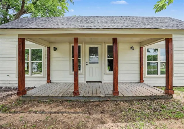 1st image of 216 E Beech St, Lexington, OK 73051 | MLS# 1234357
