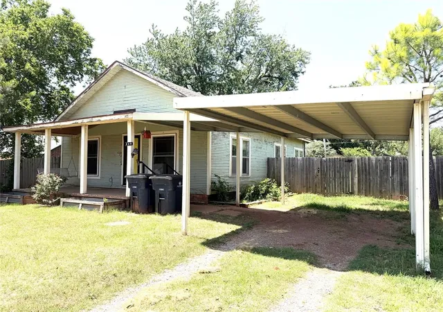Homes for sale in Blanchard, OK | 809 N Harrison Ave, Blanchard, OK 73010 | MLS# 1234367
