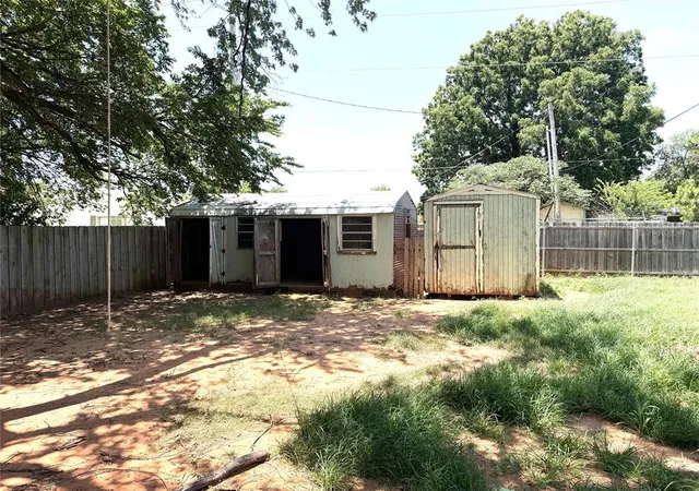 Homes for sale in Blanchard, OK | 809 N Harrison Ave, Blanchard, OK 73010 | MLS# 1234367