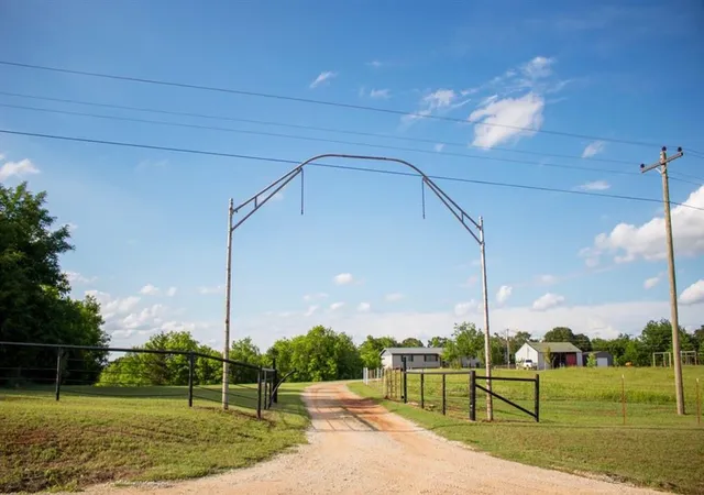 Homes for sale in Asher, OK | 43310 E Turkey Hill Rd, Asher, OK 74826 | MLS# 1234370