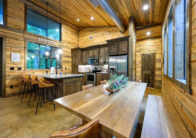 4th image of 136 Morning Berry Trl, Broken Bow, OK 74728 | MLS# 1234387