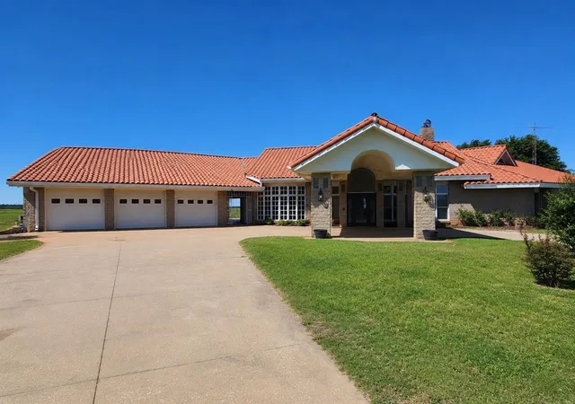 Homes for sale in Apache, OK | 46069 County Street 2630 Street, Apache, OK 73006 | MLS# 1234395