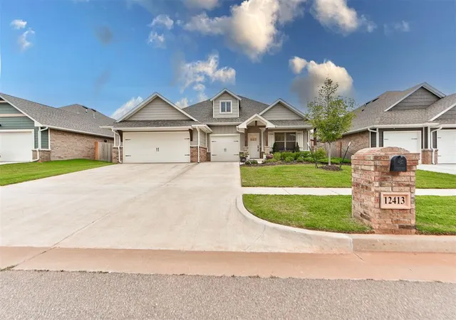 2nd image of 12413 Sw 30th St, Yukon, OK 73099 | MLS# 1234399
