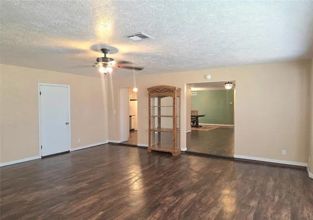 Photo 1 of Single family home for sale at 702 W Country Clb Rd, Chickasha, OK 73018 | MLS# 1234410 | Listing updated on 2026-10-20