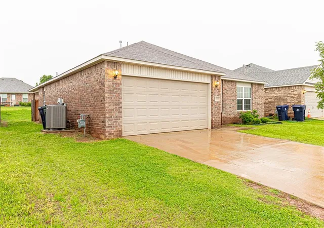 Homes for sale in Piedmont, OK | 13233 Bridgewater Dr, Piedmont, OK 73078 | MLS# 1234419